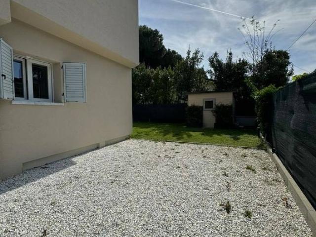 Appartamento in vendita a Montignoso MS