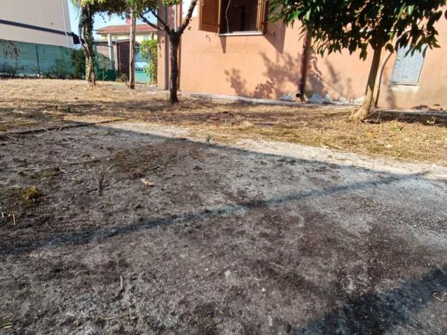 Appartamento in vendita a Montignoso MS