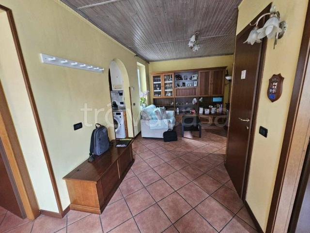 Appartamento in vendita a Montoggio via Paolo Minaglia, 8
