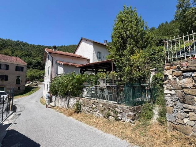 Appartamento in vendita a Montoggio GE