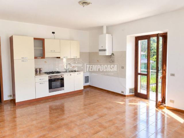 Appartamento in vendita a Montorfano CO
