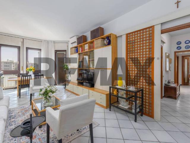 Appartamento in vendita a Monza MB