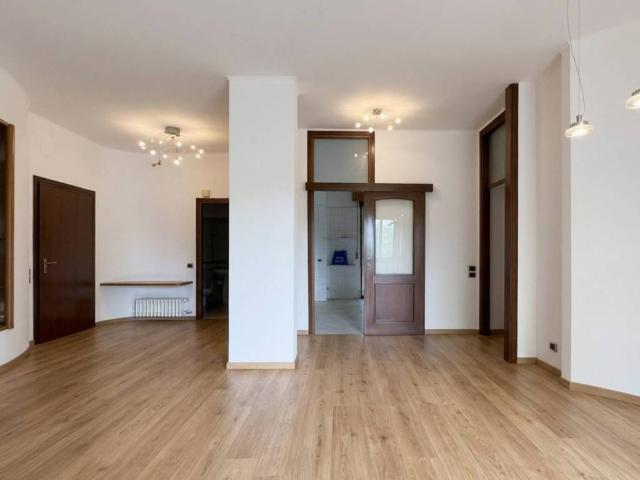 Appartamento in vendita a Monza MB