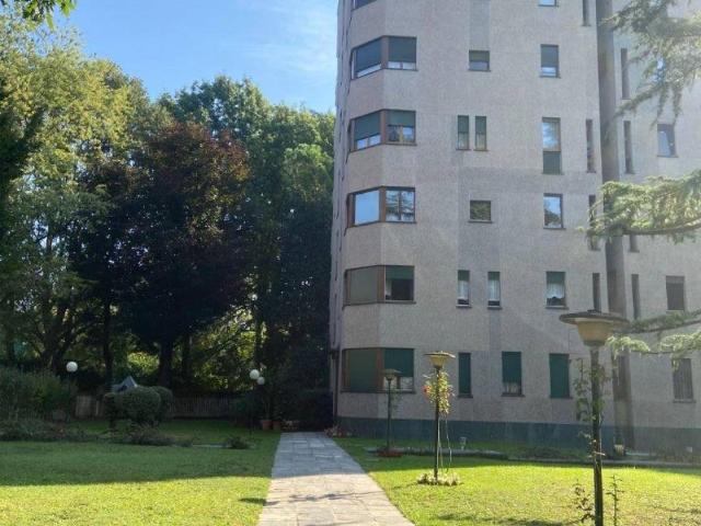 Appartamento in vendita a Monza MB