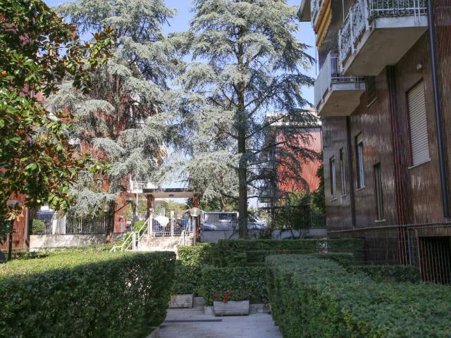 Appartamento in vendita a Monza MB