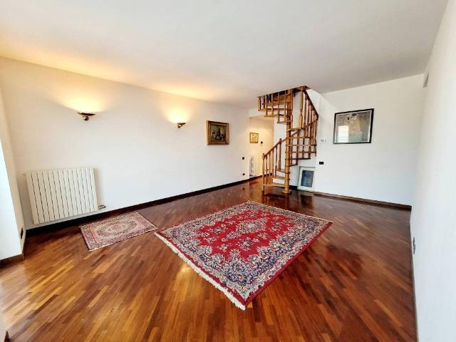 Appartamento in vendita a Monza MB