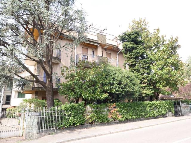 Appartamento in vendita a Monza MB