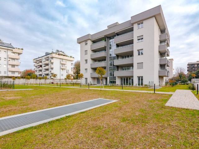 Appartamento in vendita a Monza MB