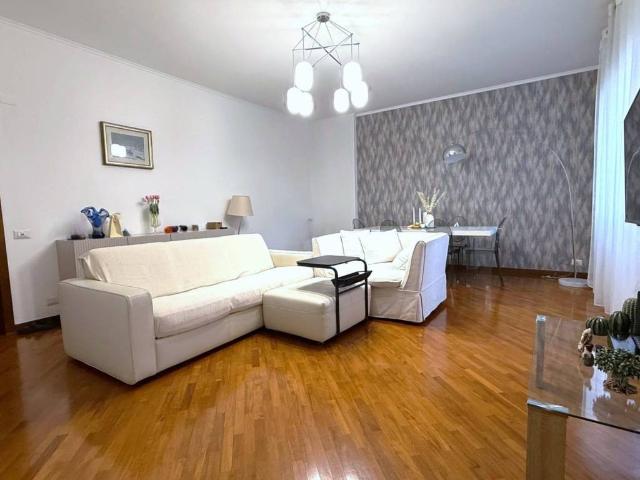 Appartamento in vendita a Monza MB