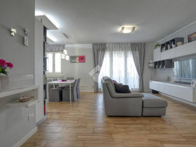 Appartamento in vendita a Monza MB