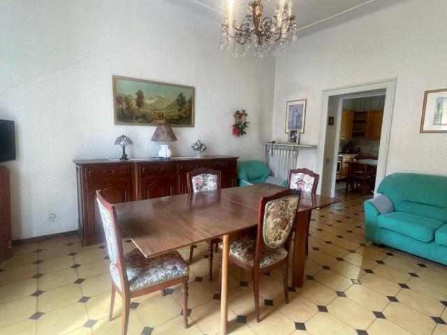 Appartamento in vendita a Monza MB