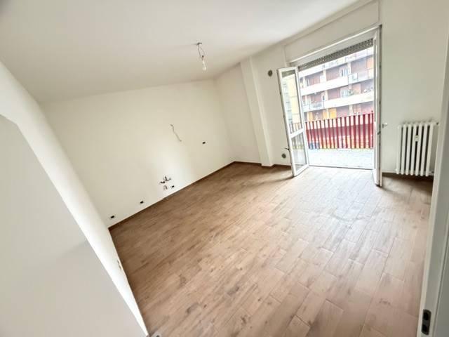 Appartamento in vendita a Monza MB