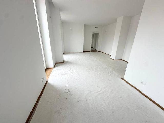 Appartamento in vendita a Monza MB