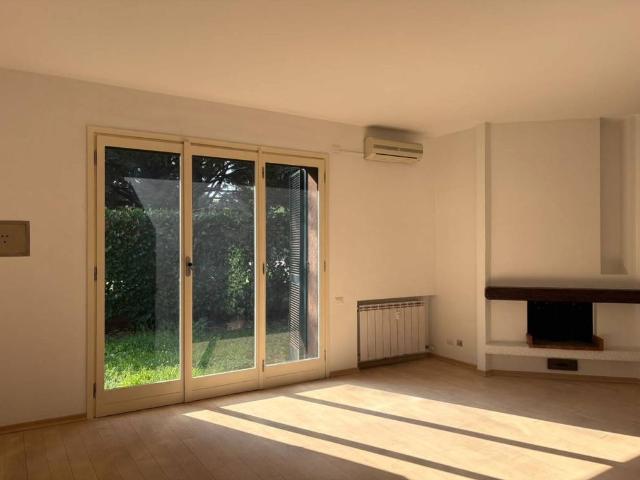 Appartamento in vendita a Monza MB