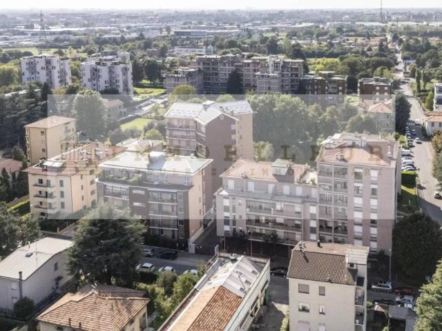 Appartamento in vendita a Monza MB