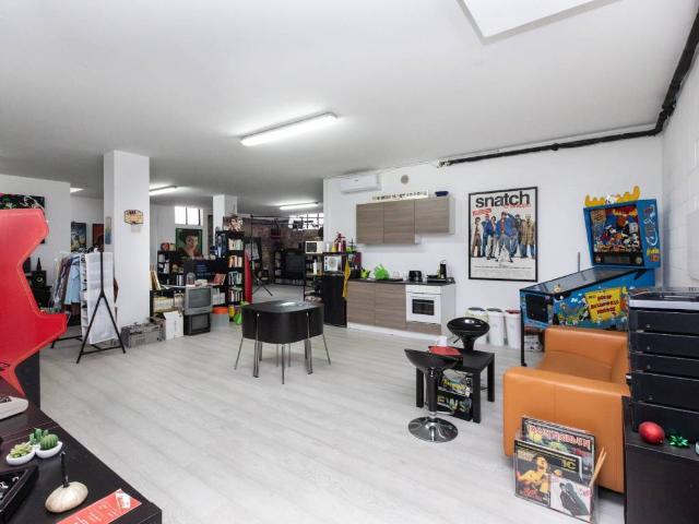 Appartamento in vendita a Monza MB