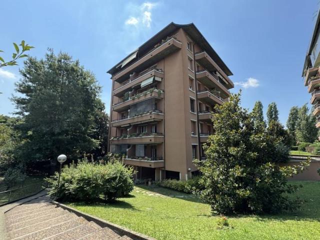 Appartamento in vendita a Monza MB