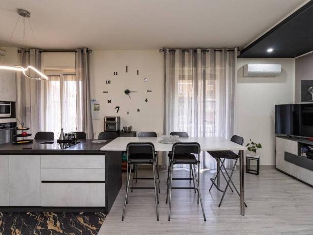 Appartamento in vendita a Monza MB