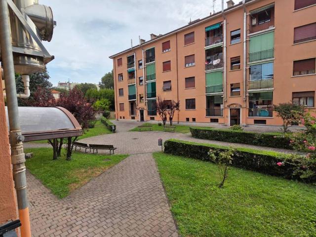 Appartamento in vendita a Monza MB