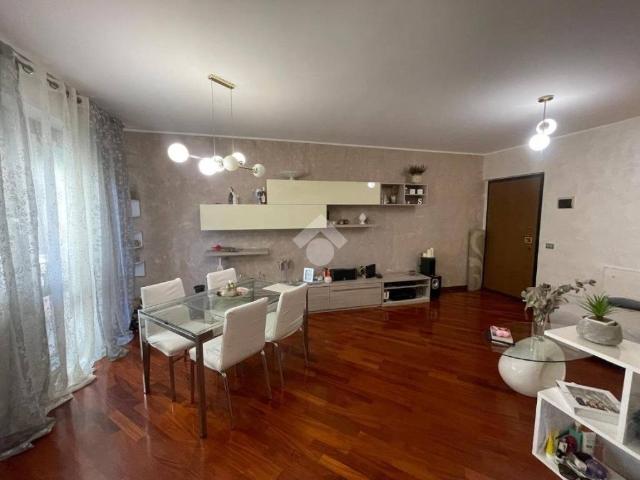 Appartamento in vendita a Monza MB