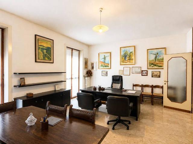 Appartamento in vendita a Monza MB