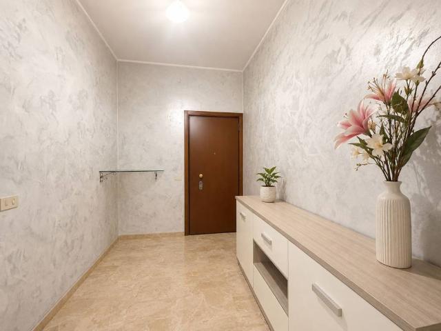 Appartamento in vendita a Monza MB