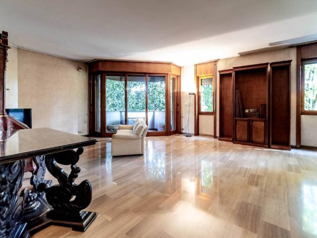 Appartamento in vendita a Monza MB
