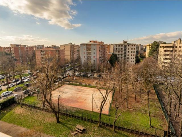 Appartamento in vendita a Monza MB