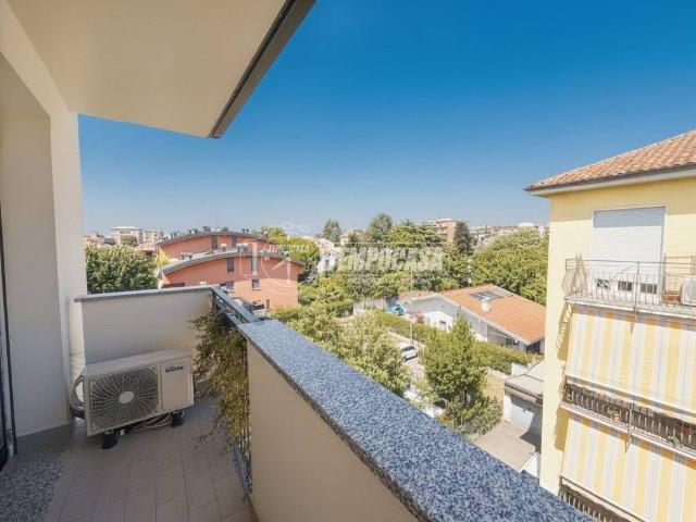Appartamento in vendita a Monza MB