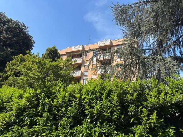 Appartamento in vendita a Monza MB