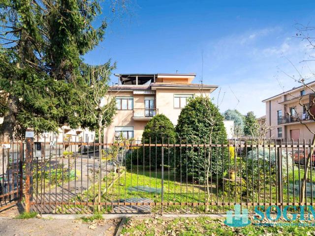 Appartamento in vendita a Monza, Cederna