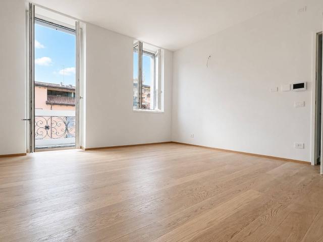 Appartamento in vendita a Monza, San Carlo