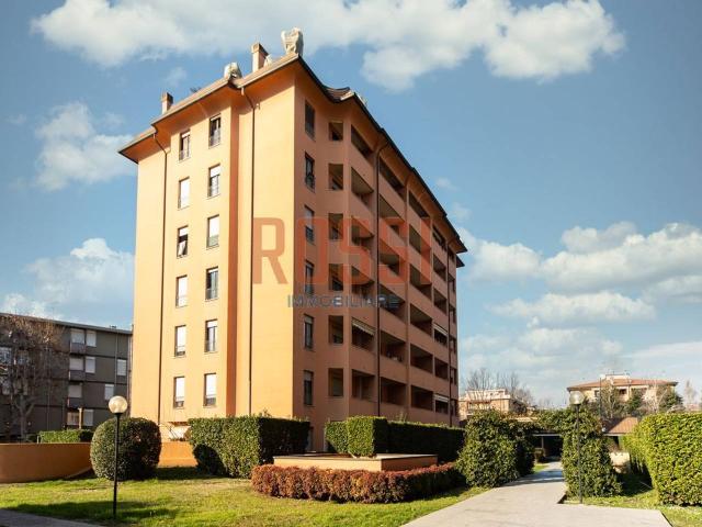 Appartamento in vendita a Monza