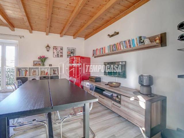Appartamento in vendita a Mornago VA