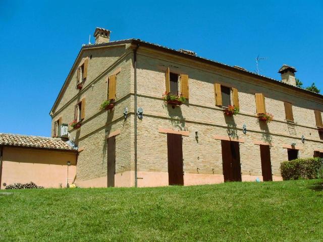 Appartamento in vendita a Morro d'Alba AN