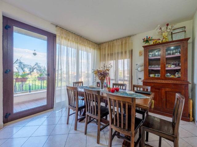 Appartamento in vendita a Morro d'Oro TE