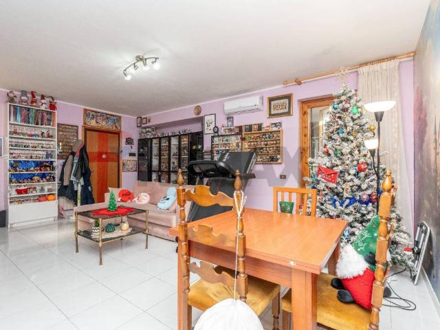 Appartamento in vendita a Motta Sant'Anastasia CT