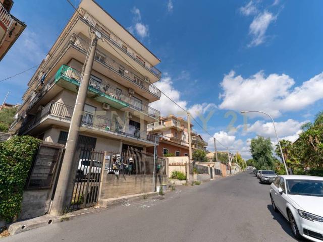 Appartamento in vendita a Motta Sant'Anastasia CT