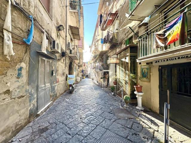 Appartamento in vendita a Napoli