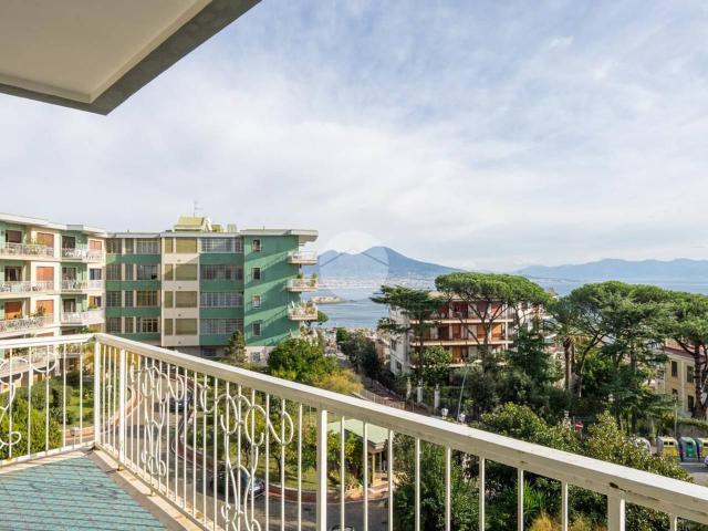 Appartamento in vendita a Napoli