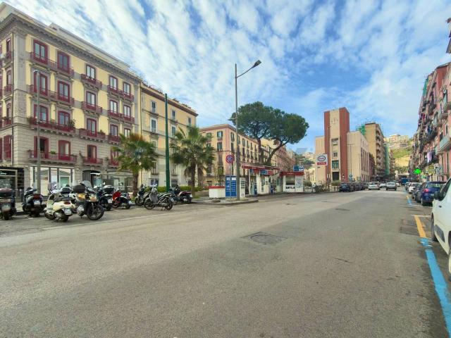 Appartamento in vendita a Napoli