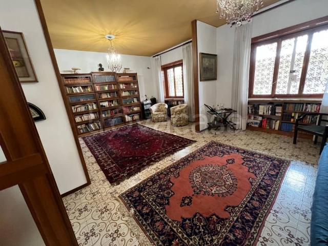Appartamento in vendita a Napoli via Giuseppe Orsi, 15, Arenella