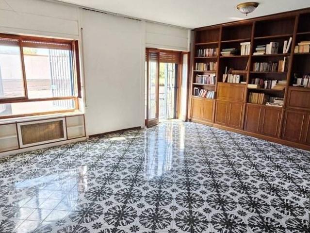 Appartamento in vendita a Napoli via Francesco Petrarca, Posillipo