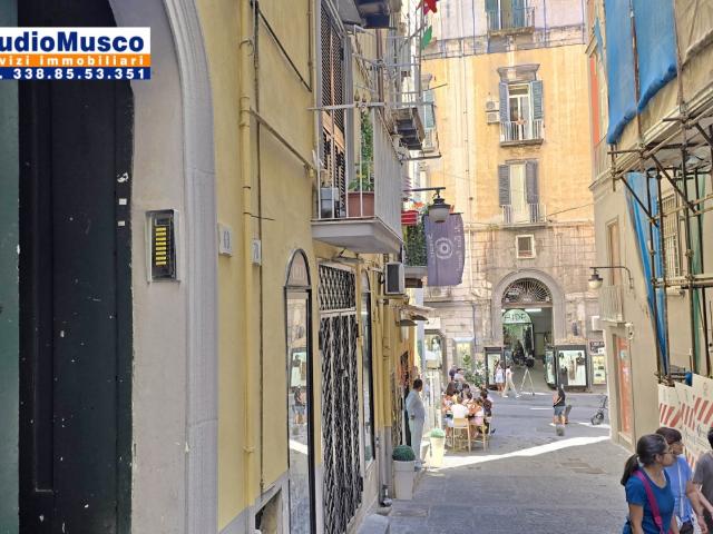 APPARTAMENTO in VENDITA a NAPOLI CHIAIA / MERGELLINA di 2 vani