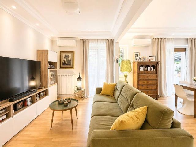 Appartamento in vendita a Napoli NA