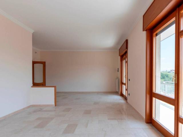 Appartamento in vendita a Napoli NA