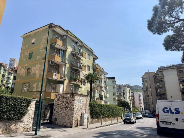Appartamento in vendita a Napoli NA
