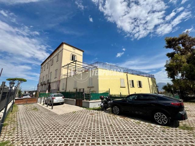 Appartamento in vendita a Napoli NA