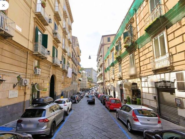 Appartamento in vendita a Napoli NA