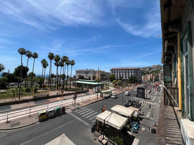 Appartamento in vendita a Napoli NA